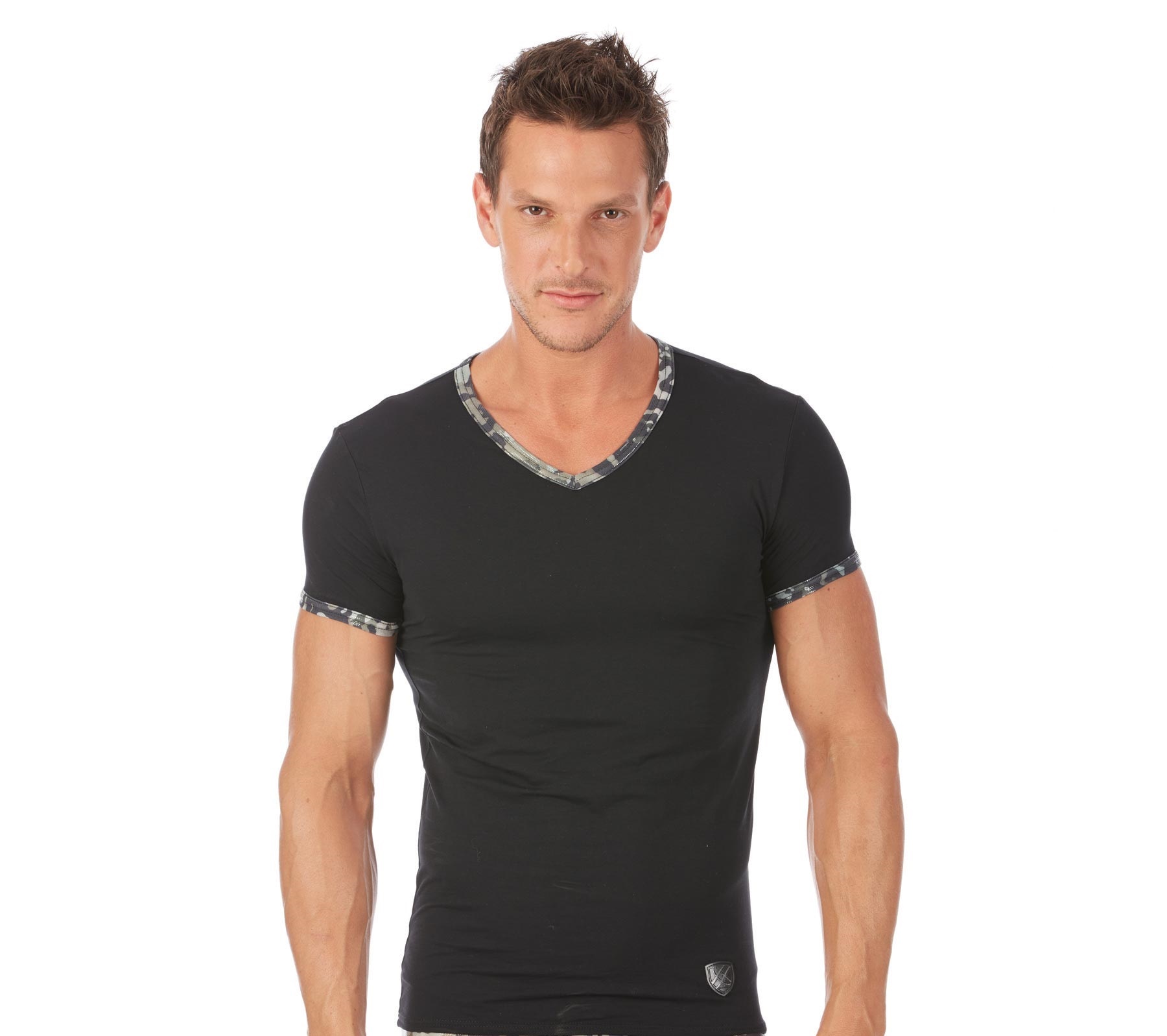 Tee shirt col v  homme  les avantages de la fibre naturelle